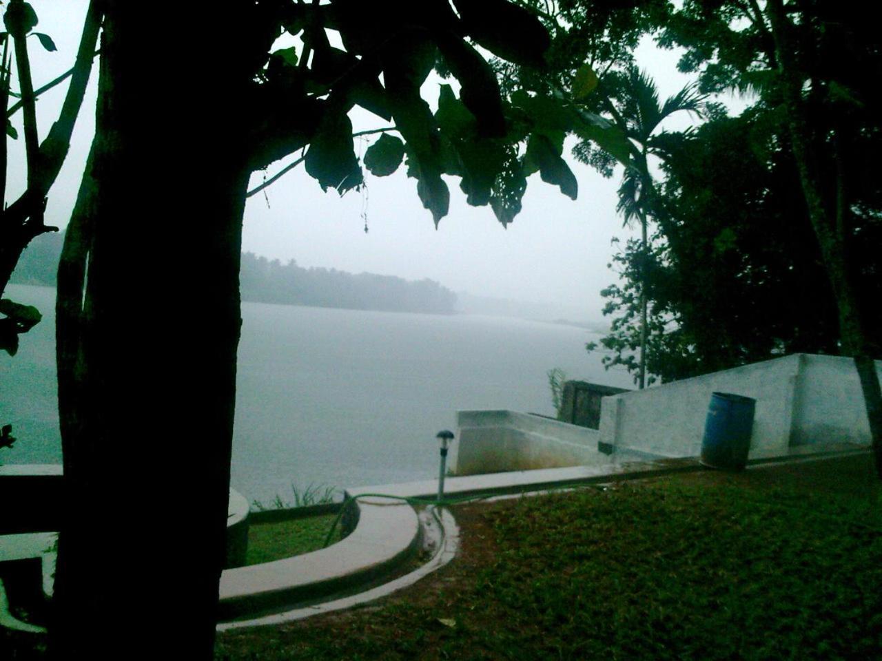 Lazy Gaze Hotel Ernakulam Exterior photo